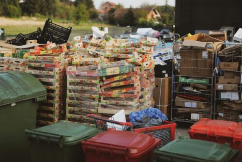 Déchets organiques et cagettes de fruits