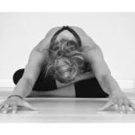 Photo de Lara happy Yoga, professeure de yoga-méditation & sophrologie au travail