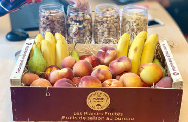 Business photo of Les Plaisirs Fruités, delivery of fruit baskets to the office