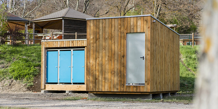 Company photo Sanibio, toilets, shower toilets and modular changing rooms