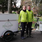Photo de l'entreprise Les Colis Verts, service de livraison urbaine éco-responsable (vélos cargos, remorques, utilitaire à hydrogène) sur la métropole clermontoise