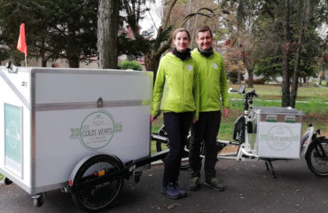 Photo de l'entreprise Les Colis Verts, service de livraison urbaine éco-responsable (vélos cargos, remorques, utilitaire à hydrogène) sur la métropole clermontoise