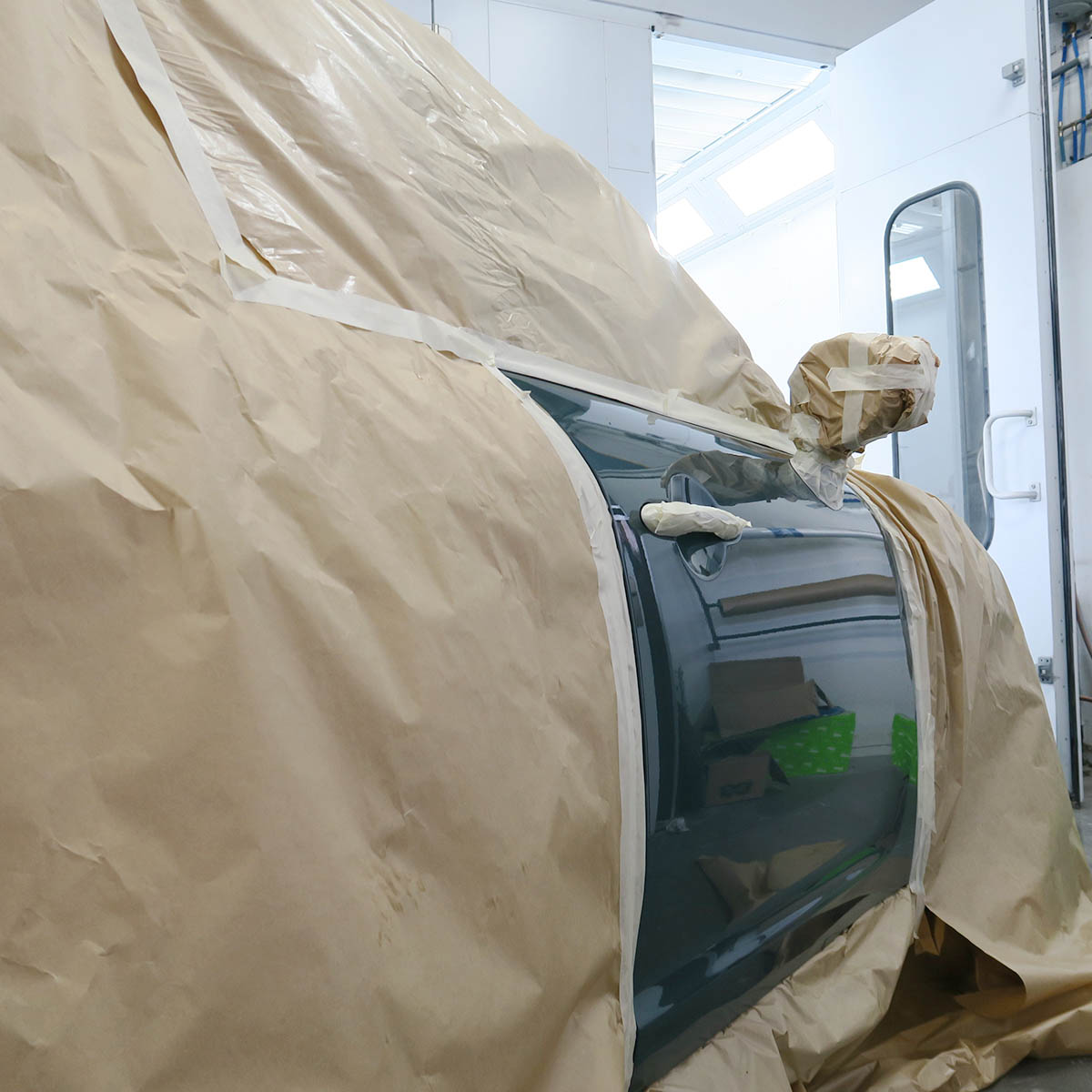 voiture-marouflage-masquage-papier