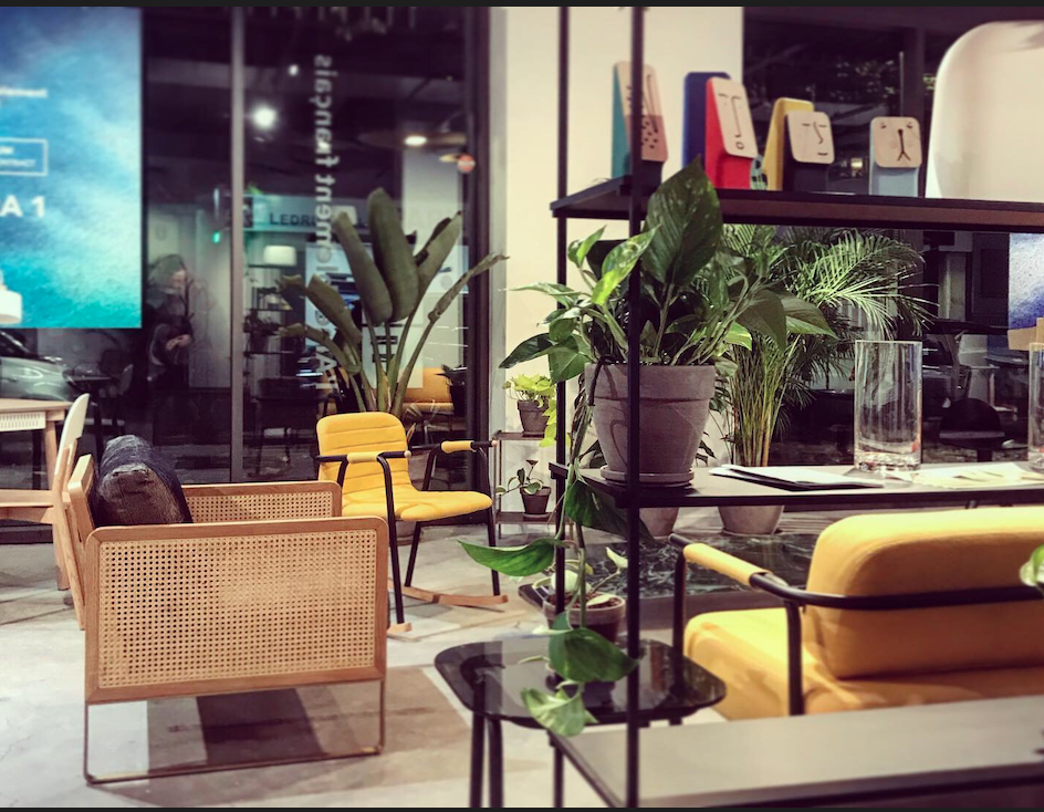 3FFB0B30-02C3-4B63-B87B-1A2164B43745