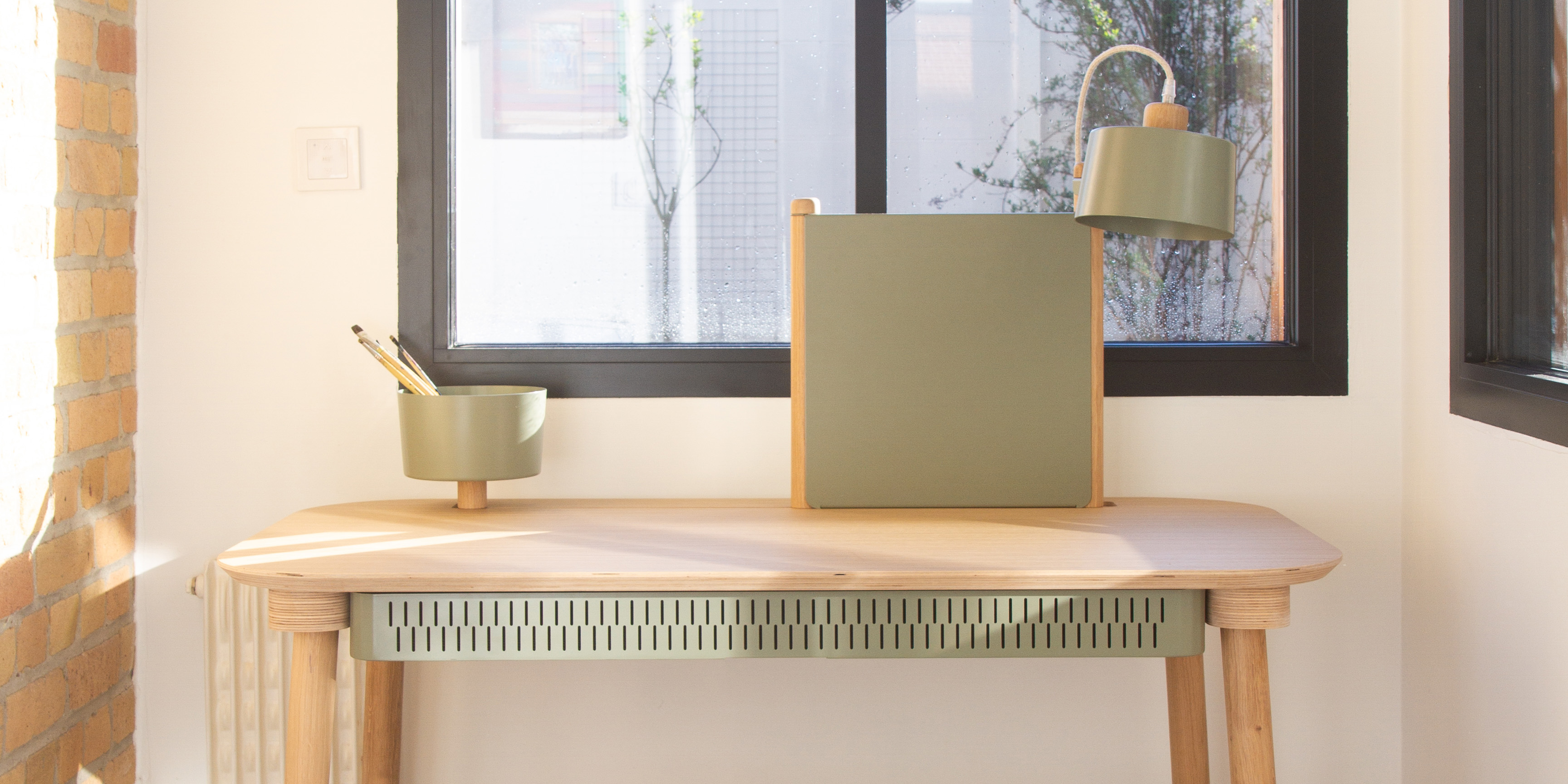 Bureau-by-Adèle-Banc@DIZY-ret