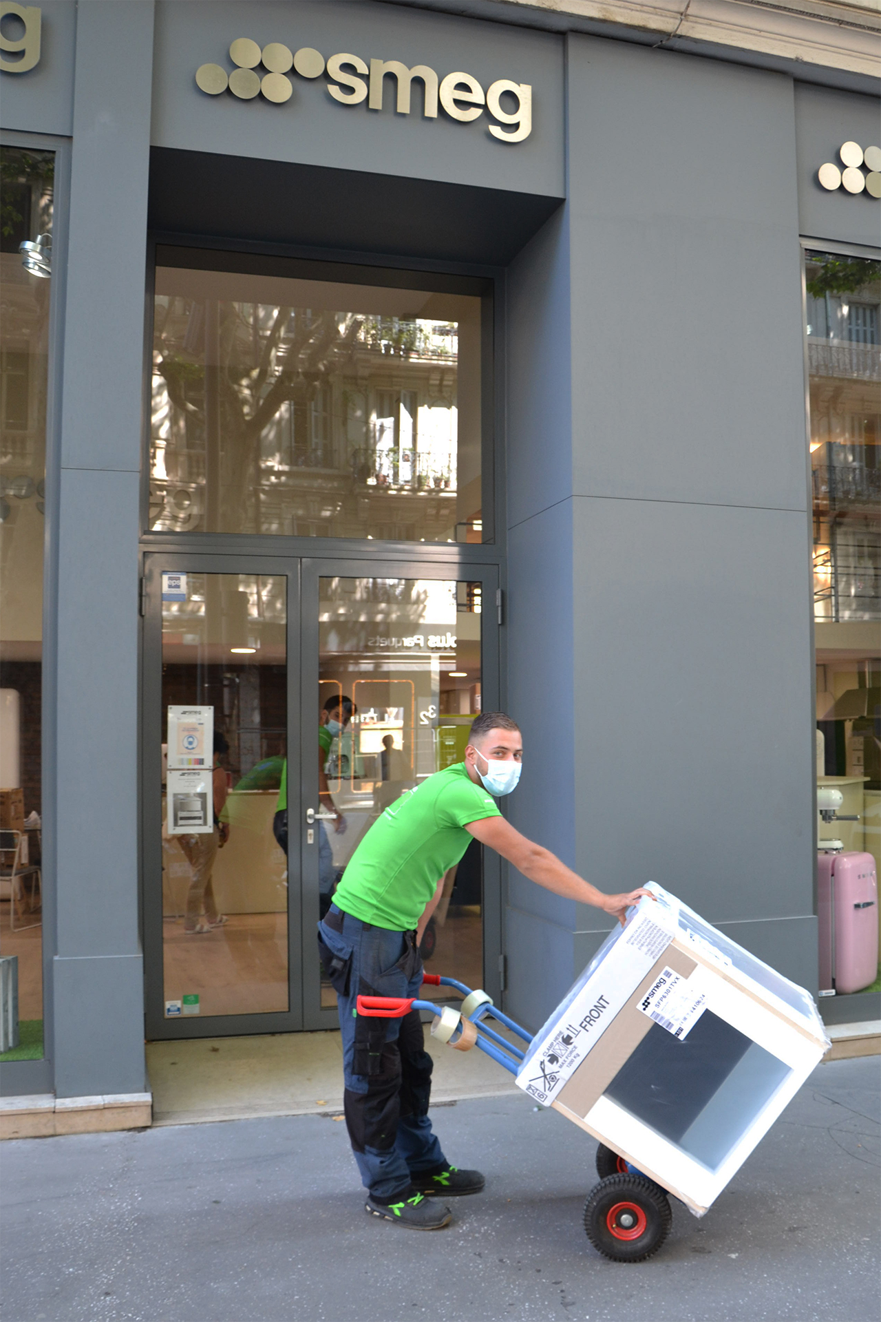 Livraison-smeg-bryan