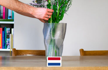 Photo de l'entreprise Van Plestik, imprimante 3D qui crée des objets à partir de déchets plastiques